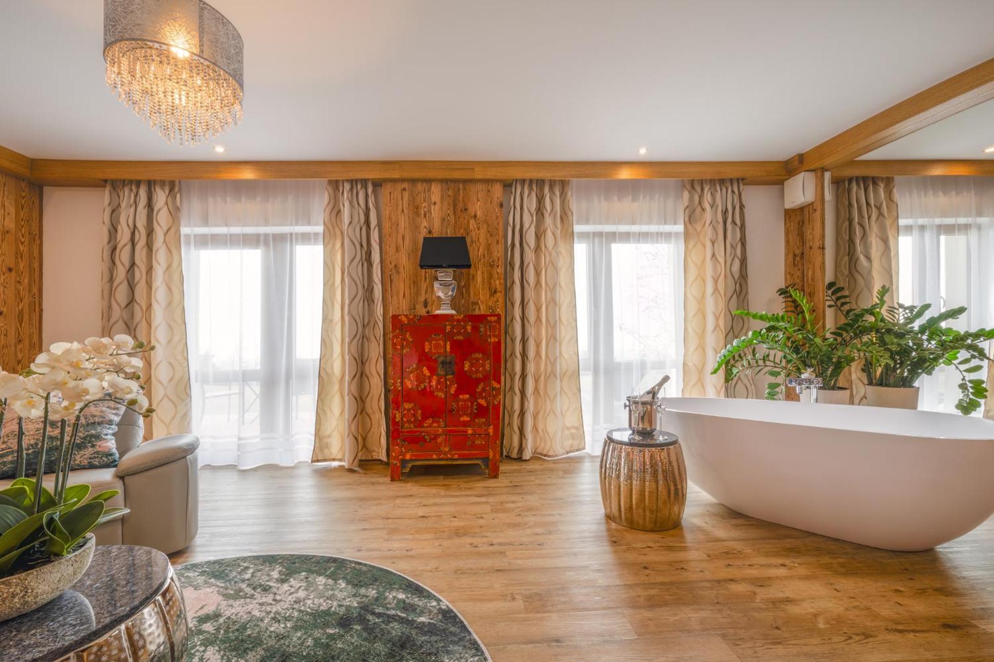 Wellness Hotel V Nebi Korenov Bagian luar foto